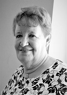 9-25 & 28 Shirley Carr obit pic.jpg